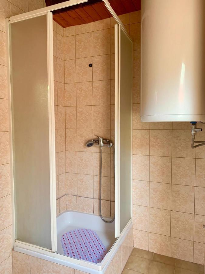 Apartments Jurkovic ロヴラン エクステリア 写真