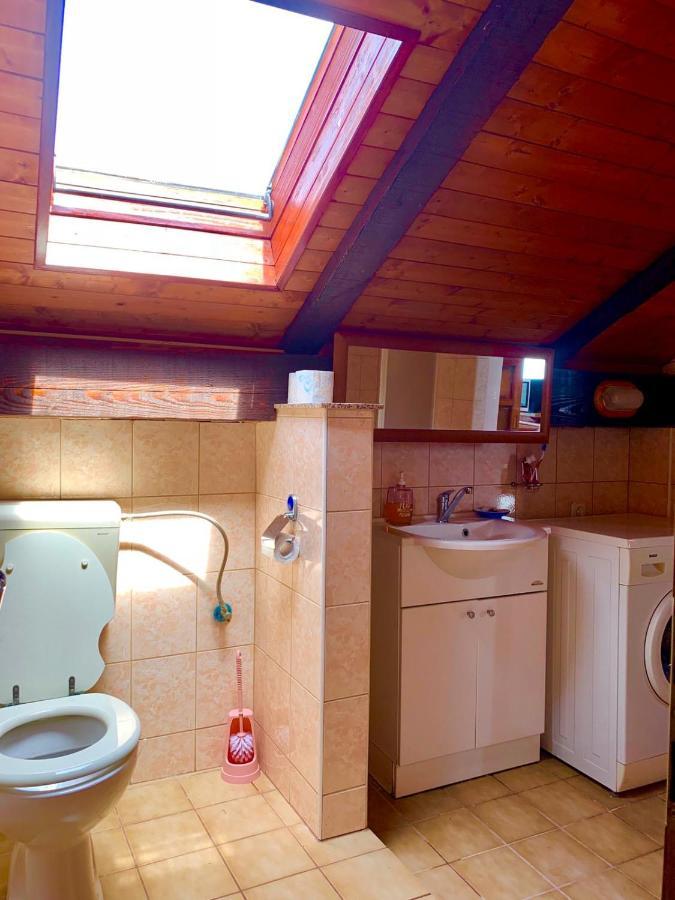 Apartments Jurkovic ロヴラン エクステリア 写真